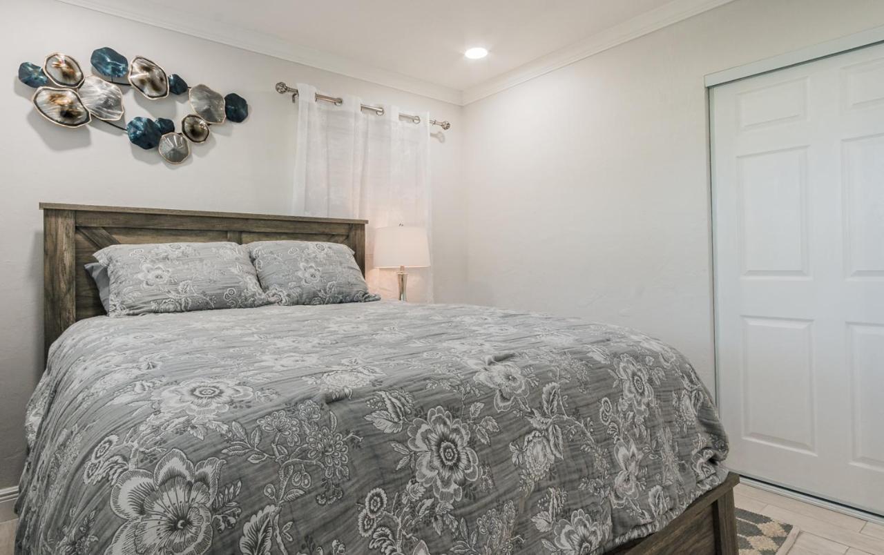 Tiki-Home Elite Staycation Fort Lauderdale Exterior photo