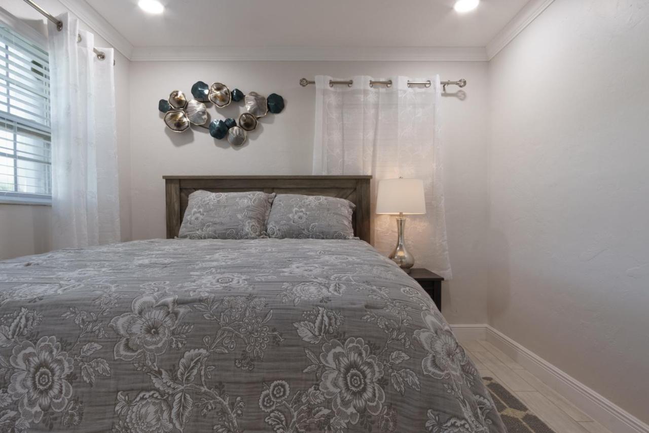 Tiki-Home Elite Staycation Fort Lauderdale Exterior photo